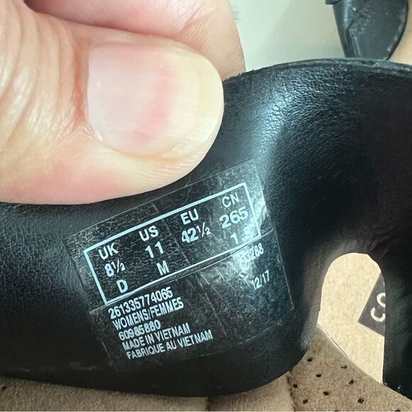 Clarks Women’s Kele Heather Sandals in Black Size 11